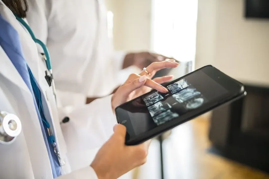 How To Build HIPAA-Compliant AI Healthcare Solutions with External Teams AI Healthcare Solutions